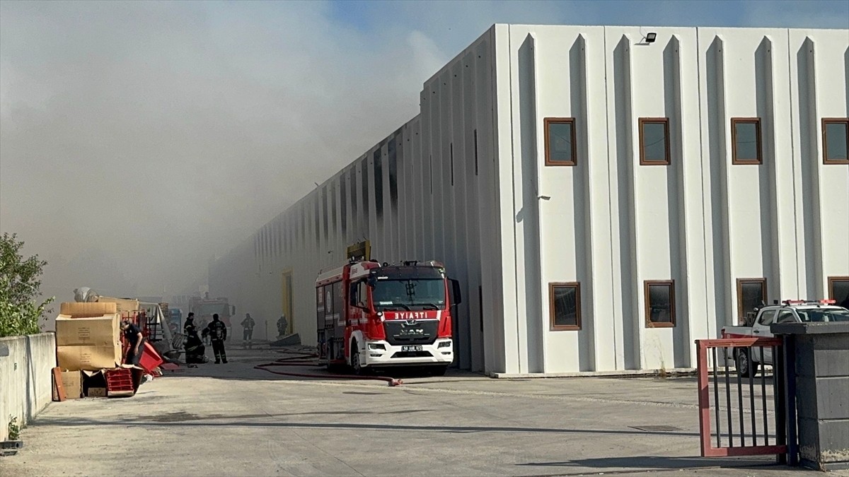 Tekirdağ'ın Ergene ilçesindeki Organize Sanayi Bölgesi'nde faaliyet gösteren bir firmaya ait gıda...