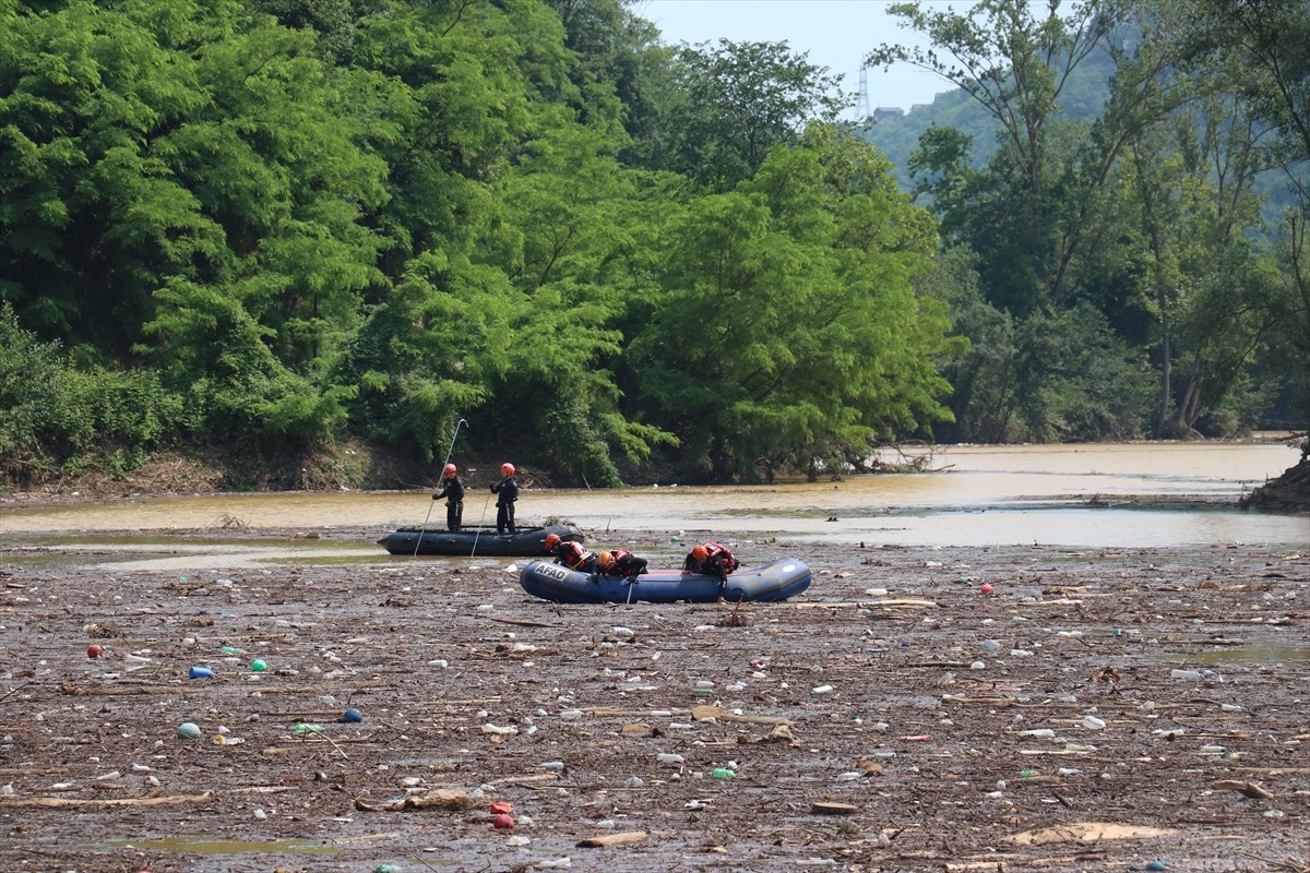 Trabzon'da, 3 Haziran'da meydana gelen taşkında kaybolduğu bildirilen 72 yaşındaki Hüseyin...
