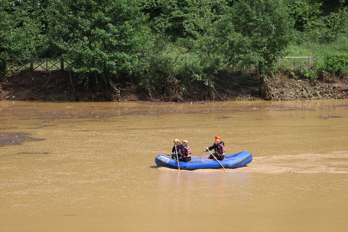 Trabzon'un Akçaabat ilçesinde dünkü yağışın ardından kaybolan 72 yaşındaki Hüseyin Aydın'ın...