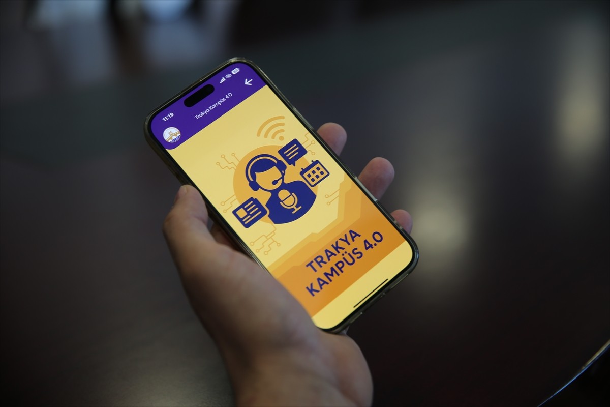Trakya Üniversitesi (TÜ), dijital dönüşüm kapsamında geliştirdiği "Kampüs 4.0" uygulamasına...