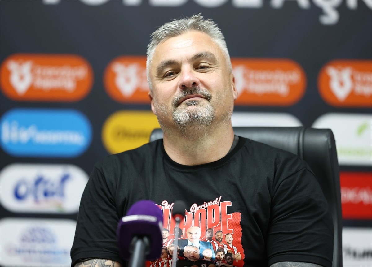 Trendyol Süper Lig'in 38. ve son haftasında Bellona Kayserispor'u 2-1 mağlup eden Reeder...