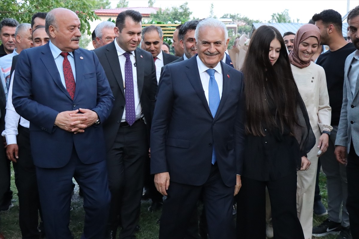 Türk Devletleri Teşkilatı Aksakallar Konseyi Başkanı Binali Yıldırım, AK Parti Erzincan İl...