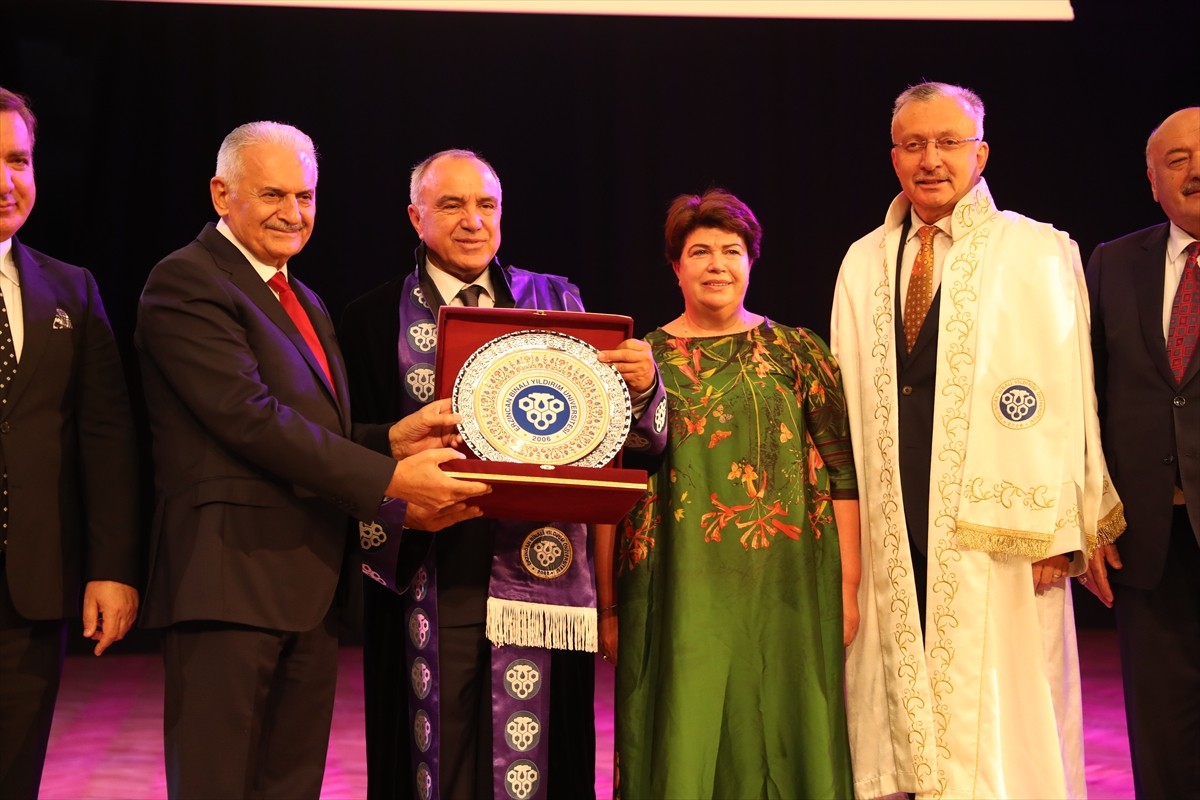 Türk Devletleri Teşkilatı Aksakallar Konseyi Başkanı Binali Yıldırım (sol 4), Erzincan Binali...