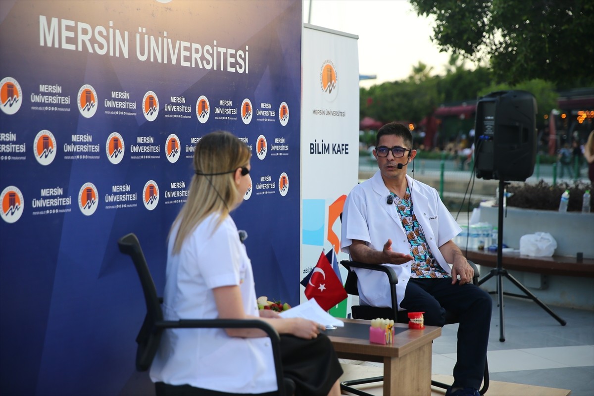 Yükseköğretim Kurulu (YÖK) ile Mersin Üniversitesi (MEÜ) işbirliğinde "Ağız ve Diş Sağlığında...