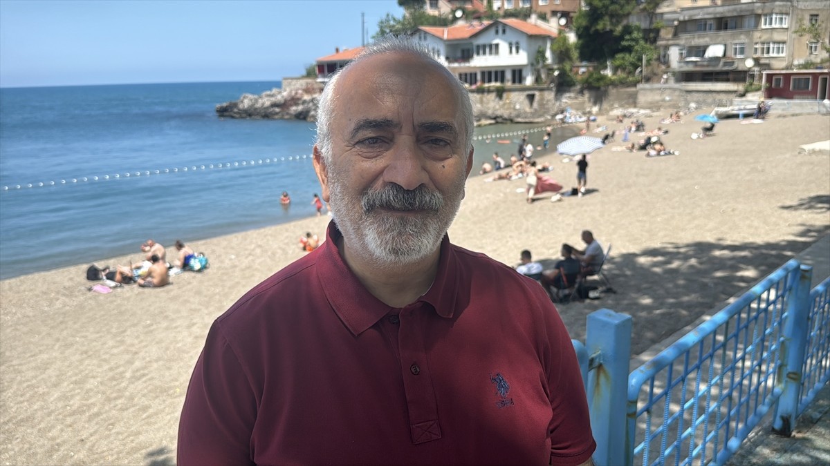 Zonguldak ve Düzce'de sıcak havadan bunalanlar Kurban Bayramı'nın ilk gününde sahilleri ve mesire...