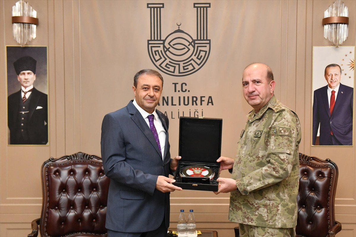2. Ordu Komutanı Orgeneral Levent Ergün, Şanlıurfa Valisi Hasan Şıldak'a ziyarette bulundu.