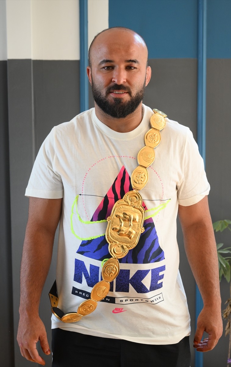 664. Tarihi Kırkpınar Yağlı Güreşleri Başpehlivanı 36 yaşındaki Orhan Okulu beşinci kez...