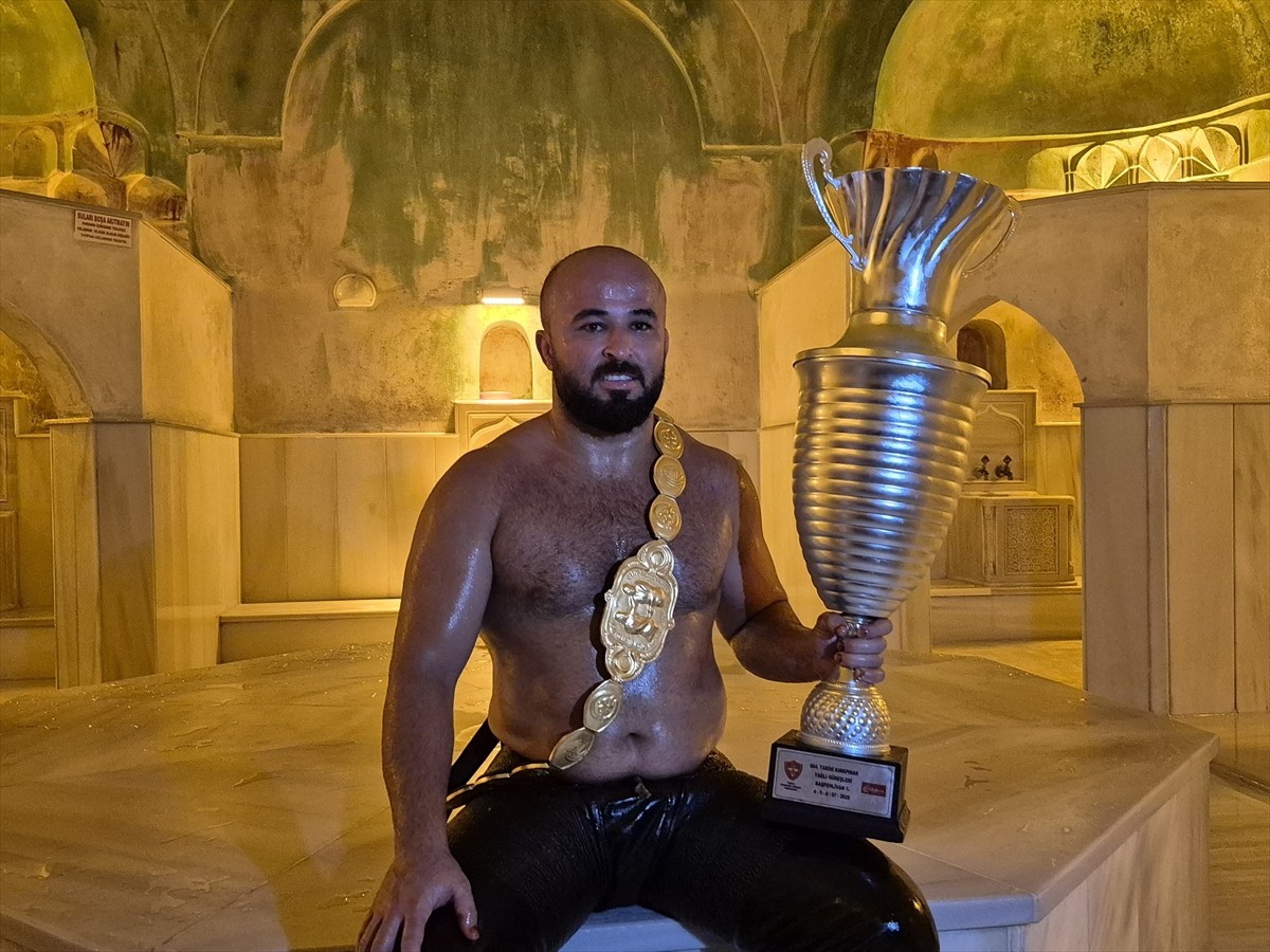 664. Tarihi Kırkpınar Yağlı Güreşleri finalinde Feyzullah Aktürk'ü yenerek başpehlivanlığı kazanan...