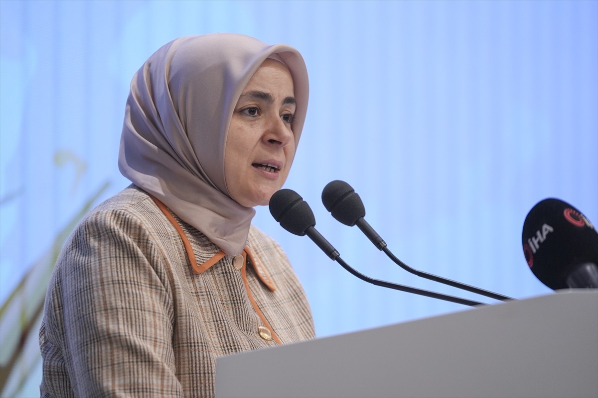 AK Parti Genel Merkez Kadın Kolları Başkanlığınca Kızılcahamam'daki bir otelde düzenlenen Kadın...