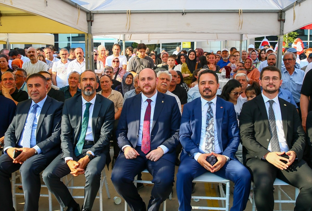 AK Parti Uşak İl Başkanlığı yeni hizmet binasının açılışı düzenlenen törenle yapıldı. AK Parti...