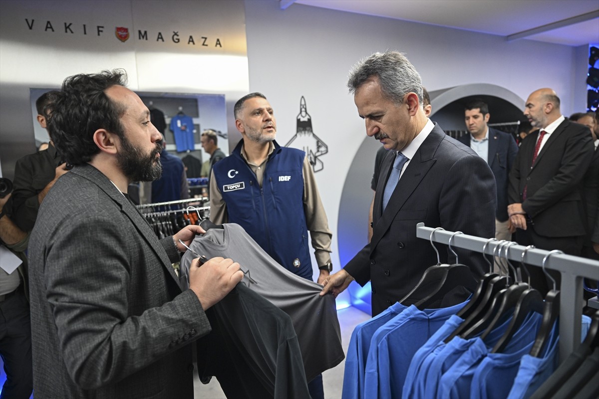 Anadolu Ajansının (AA) 'Global İletişim Ortağı' olduğu, Milli Savunma Bakanlığı ev sahipliğinde...