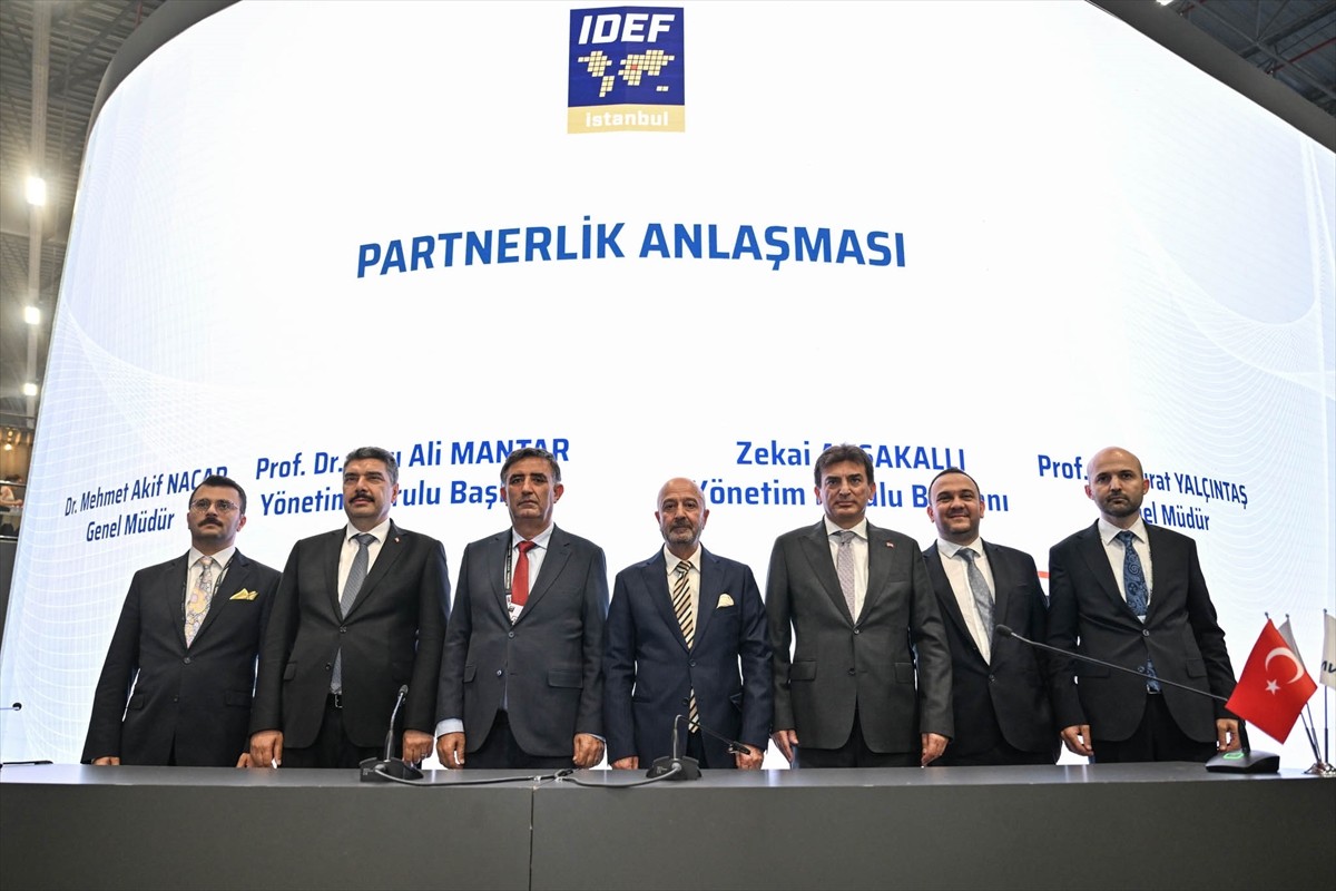 Anadolu Ajansının (AA) "Global İletişim Ortağı" olduğu IDEF 2025, Milli Savunma Bakanlığı ev...