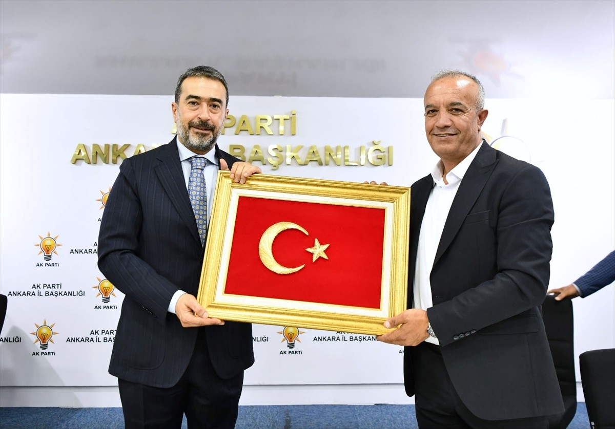 Ankara Minibüsçüler Esnaf Odası Başkanı Murat Yılmazer, dolmuşlarda "ayakta yolcu taşıma"...