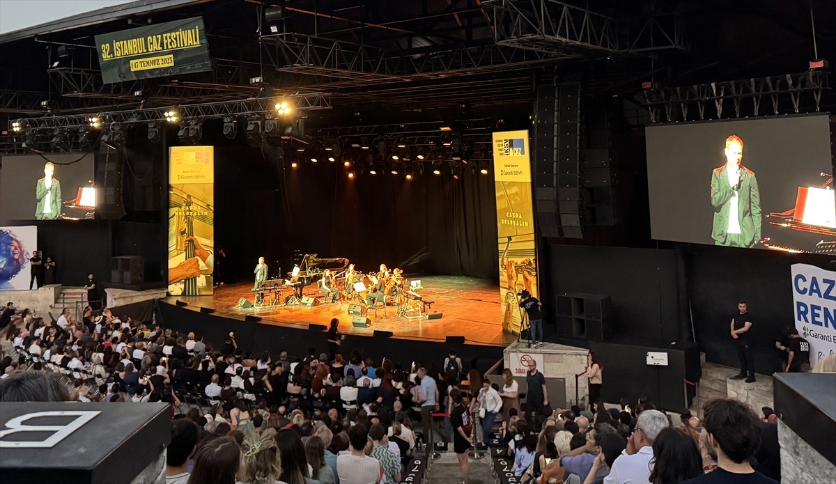 Besteci ve piyanist Max Richter, İstanbul Kültür Sanat Vakfı (İKSV) tarafından Garanti BBVA...