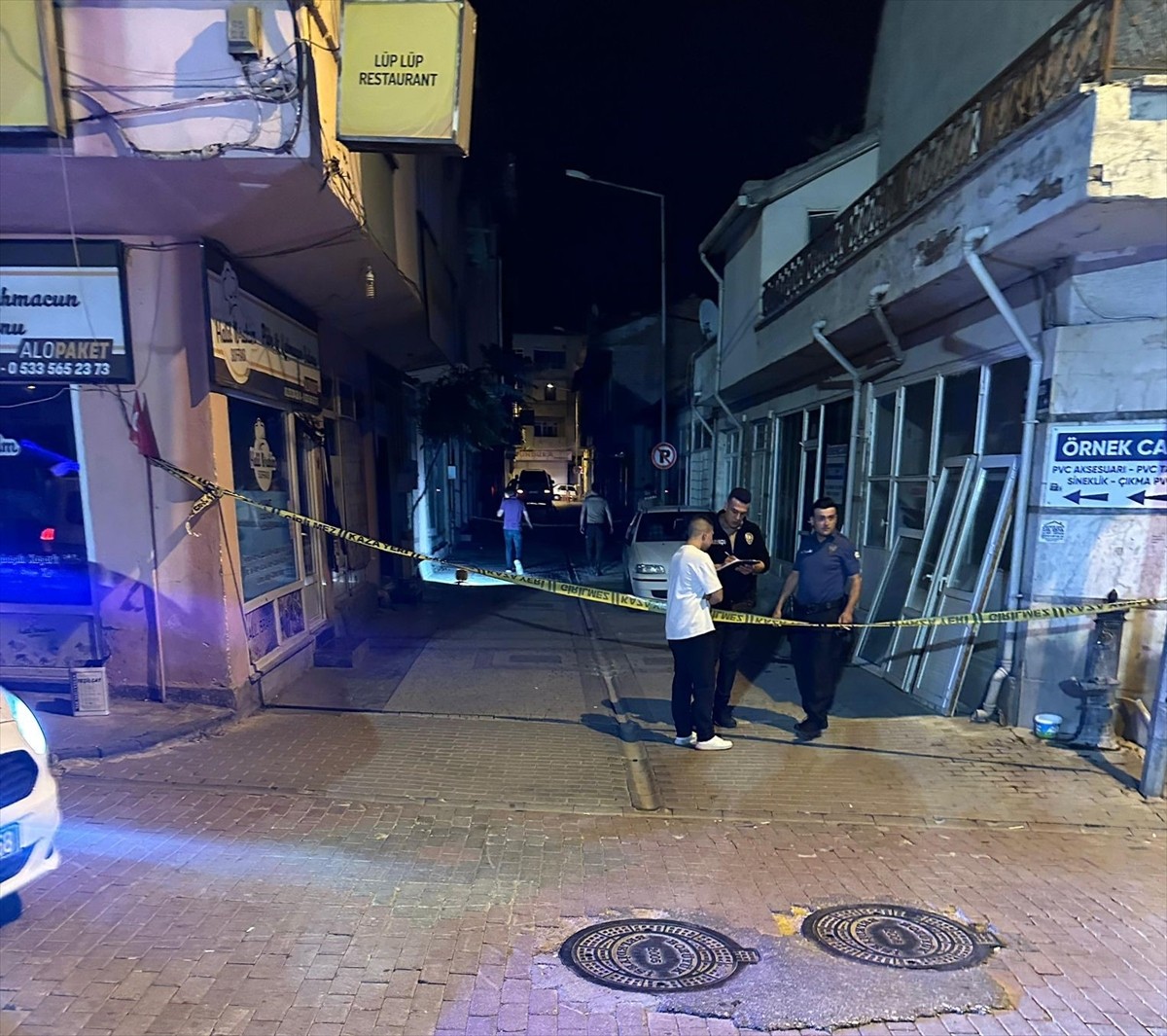 Bilecik'in Bozüyük ilçesinde, yol verme meselesinden çıkan tartışmada bir kişi silahla...