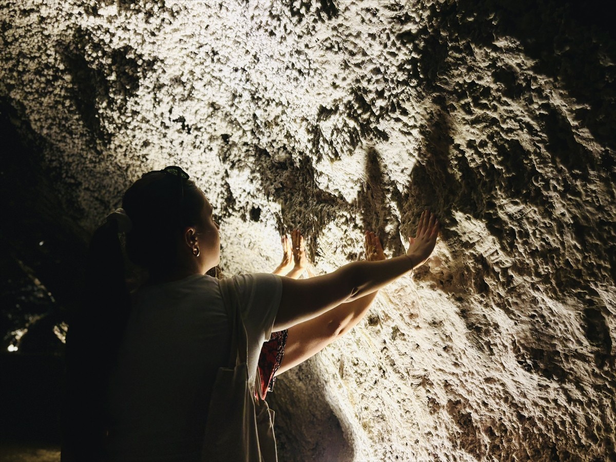 Çankırı Yer Altı Tuz Şehri, serin havası dolayısıyla ziyaretçilerin uğrak noktası oldu.