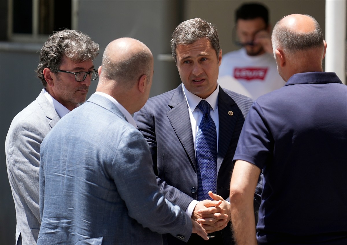 CHP Genel Başkan Yardımcısı ve Parti Sözcüsü Deniz Yücel (ortada), CHP Genel Başkan Yardımcısı...