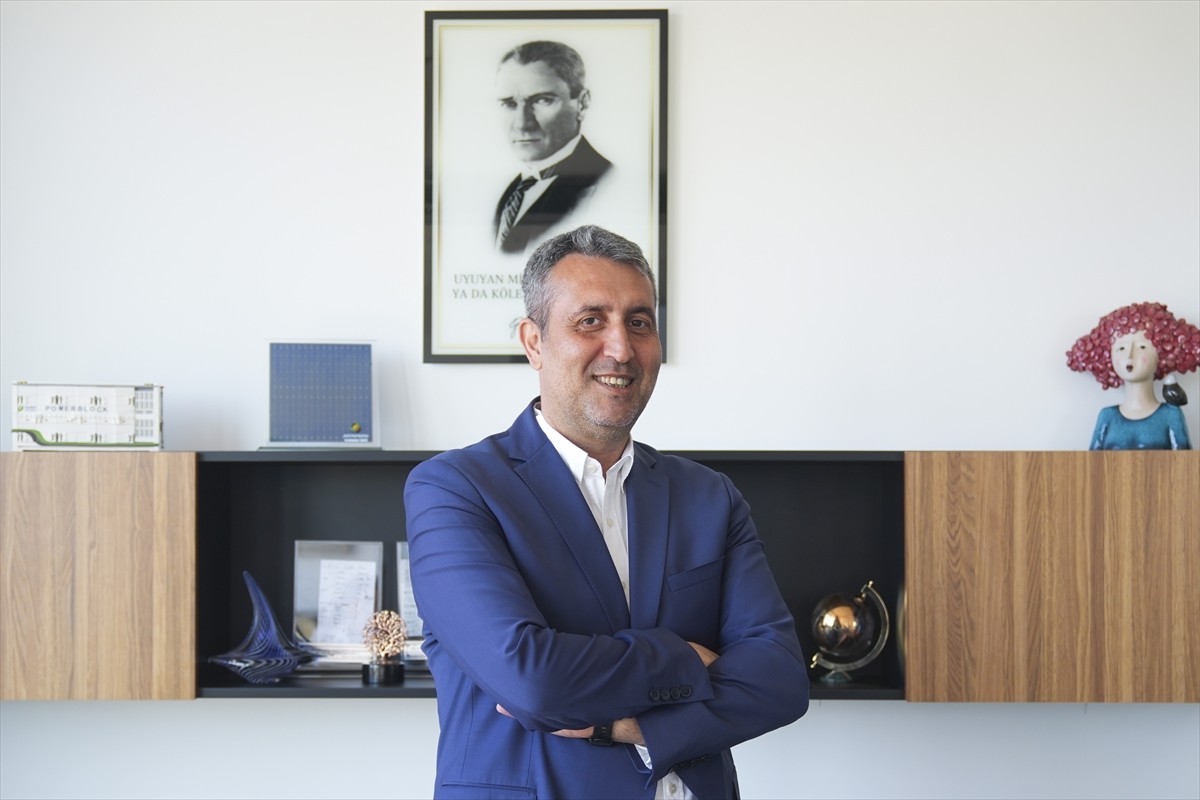 Çinli yüksek teknoloji firması Astronergy, 700 milyon dolar yatırımla Balıkesir'de 5 gigavat...