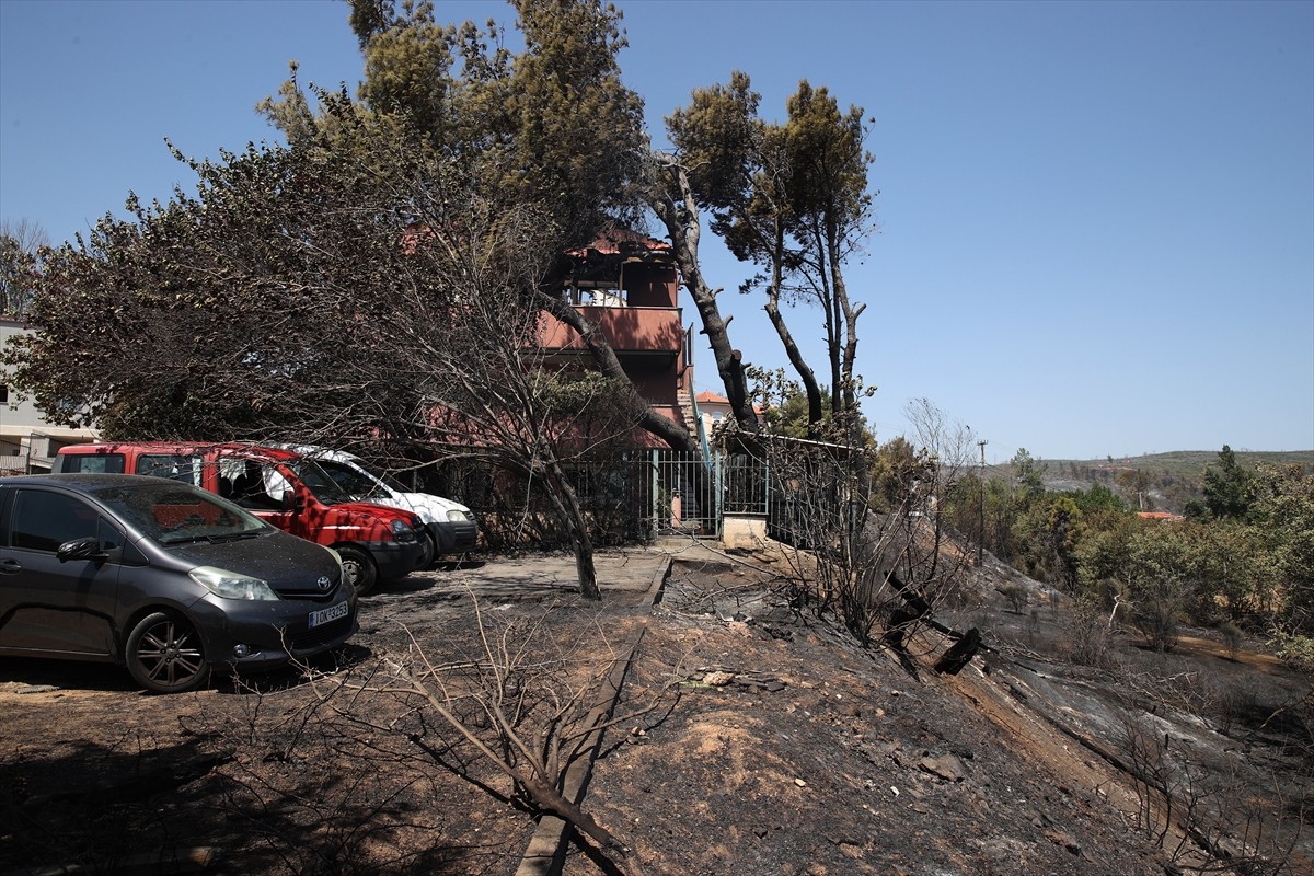 Çöl sıcaklarının etkisi altında olan Yunanistan’ın başkenti Atina’nın da bulunduğu Attiki...