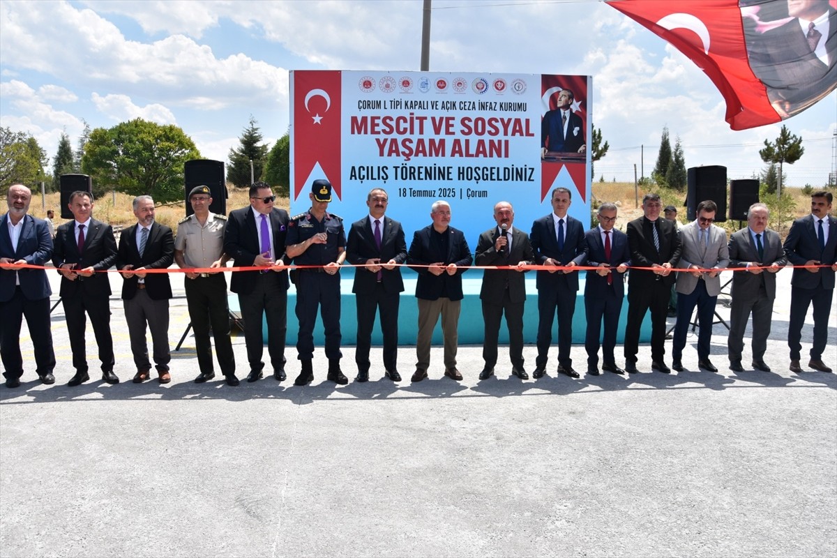 Çorum L Tipi Kapalı Ceza İnfaz Kurumu girişine ziyaretçiler için inşa edilen mescit ve sosyal...