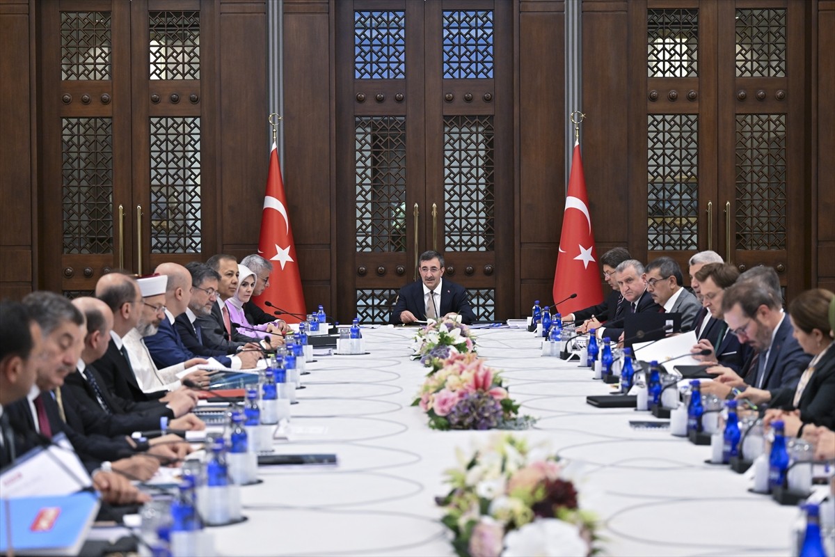 Cumhurbaşkanı Yardımcısı Cevdet Yılmaz'ın başkanlığında Bağımlılıkla Mücadele Yüksek Kurulu...