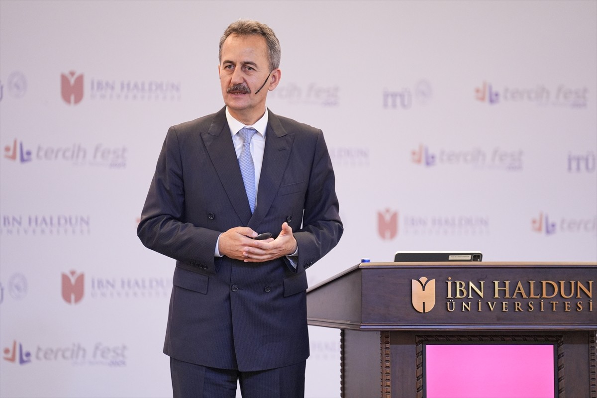 Cumhurbaşkanlığı Savunma Sanayii Başkanı (SSB) Haluk Görgün, İbn Haldun Üniversitesinin İstanbul...