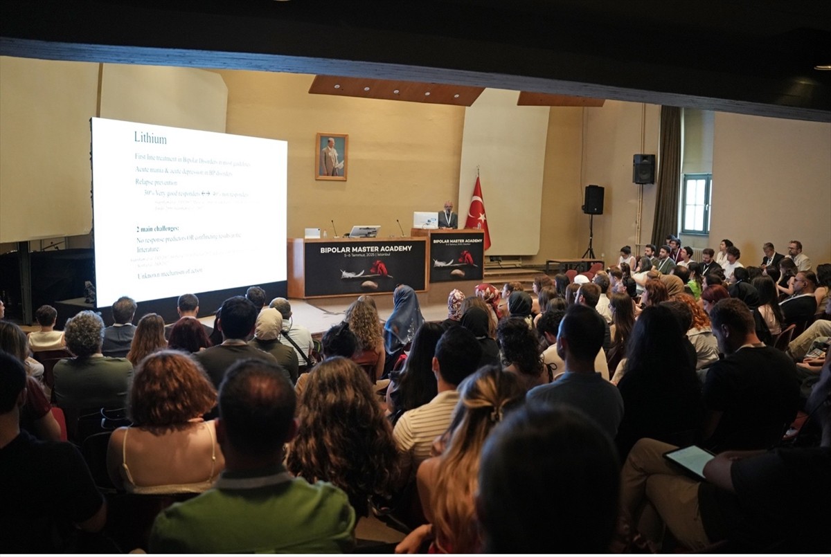 Duygudurum Vakfınca (DUVAK) düzenlenen Bipolar Zirvesi Master Akademi 2025, Amerika ve Avrupa'daki...