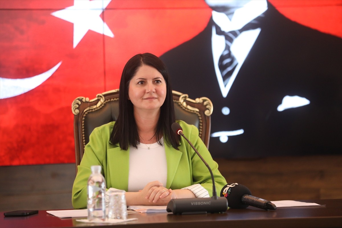 Edirne Belediye Başkanı Filiz Gencan Akın, bu sene Tarihi Kırkpınar Yağlı Güreşleri'nin yapıldığı...