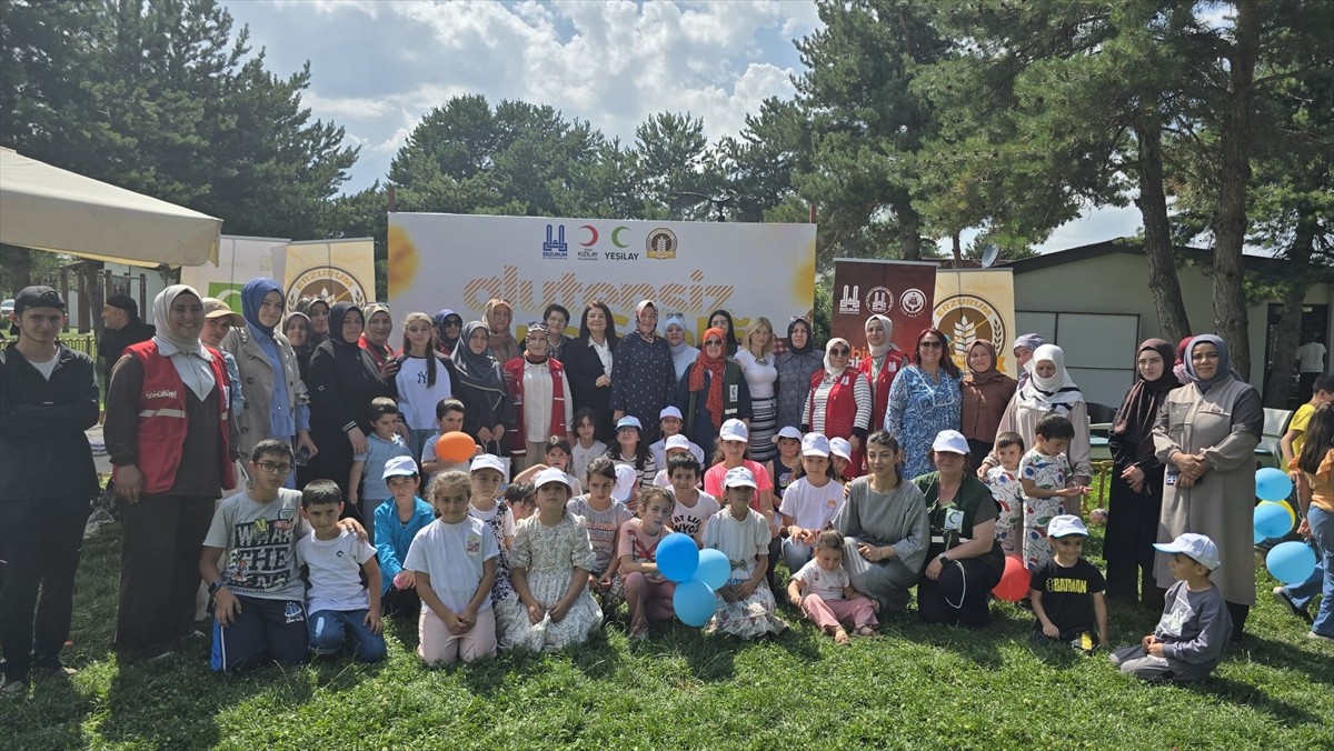 Erzurum'da "2025 Aile Yılı" kapsamında çölyak hastası bulunan ailelere yönelik "Glütensiz Aşure...