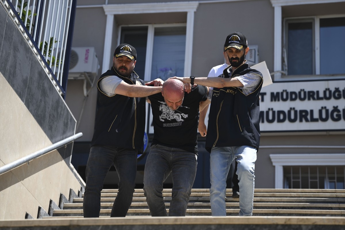 Eyüpsultan'da, öldürülen üniversite öğrencisi kızın cesedinin valiz içerisinde yol kenarında...