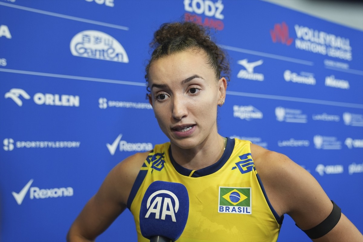 FIVB Milletler Ligi'nin (VNL) yarı finalinde Brezilya ile Japonya takımları, Polonya’nın Lodz...