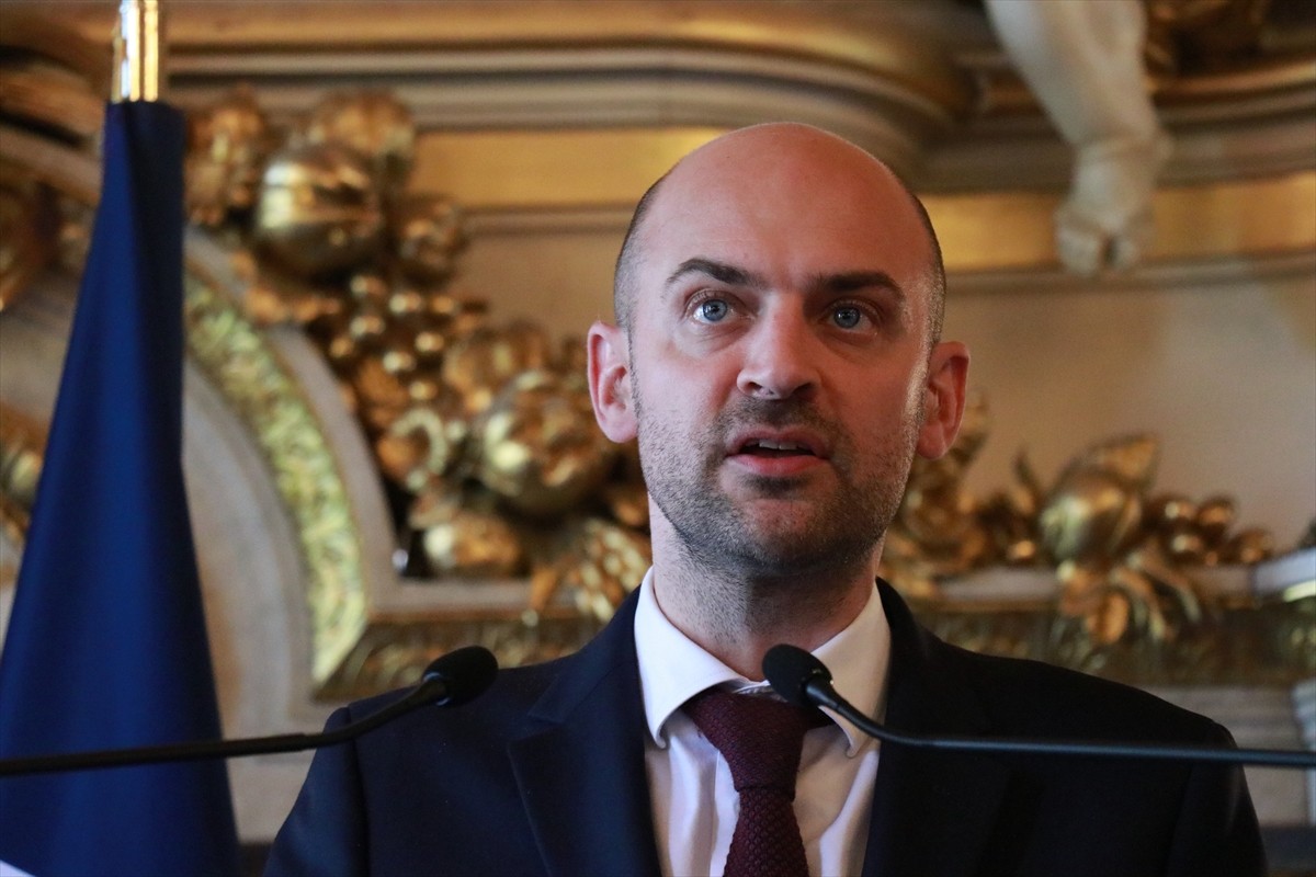 Fransa Dışişleri Bakanı Jean-Noel Barrot (fotoğrafta), Ukrayna'ya her alanda destek vermeyi...