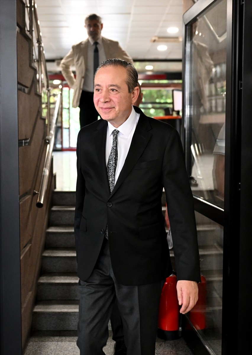 Gençlerbirliği Kulübü Başkanı Osman Sungur, Beştepe İlhan Cavcav Tesisleri'nde basın mensuplarına...