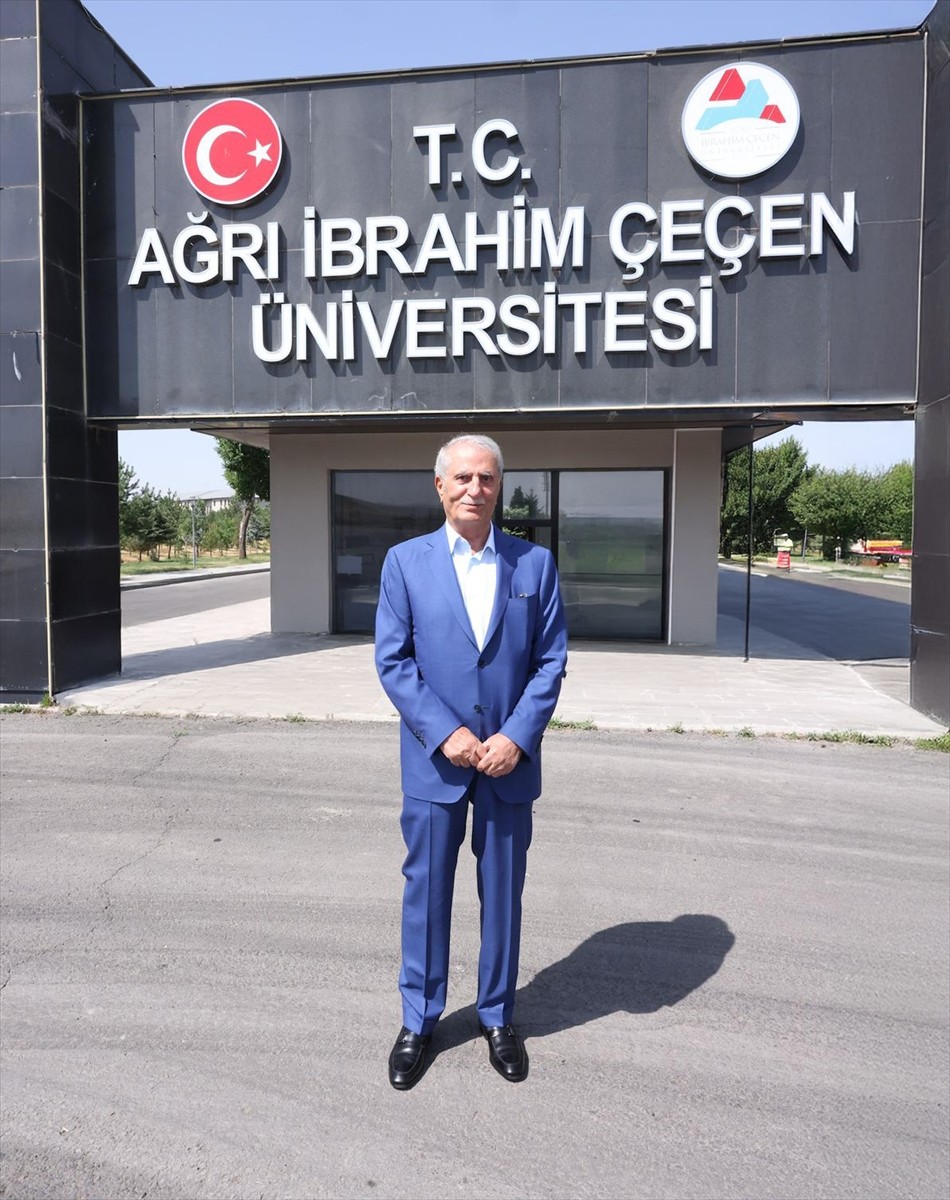 IC Holding Yönetim Kurulu Başkanı ve İbrahim Çeçen Vakfı Kurucusu İbrahim Çeçen, Ağrı İbrahim...