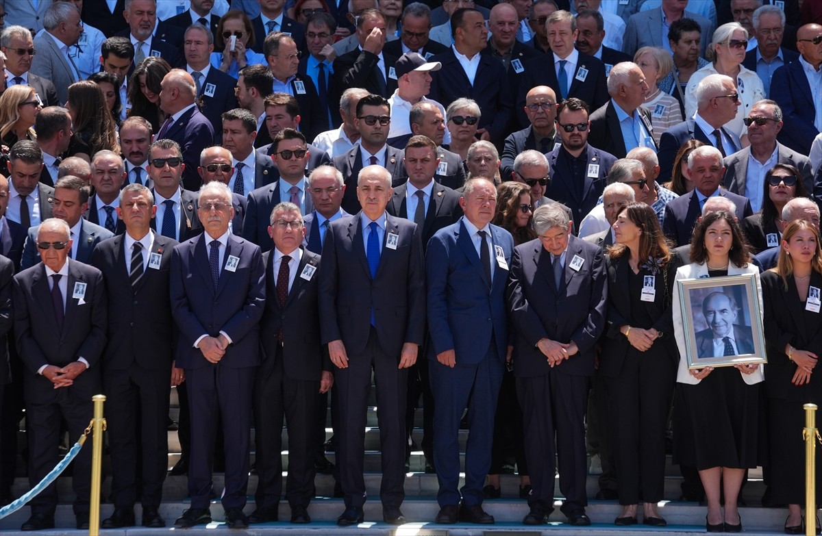 İstanbul'da tedavi gördüğü hastanede çoklu organ yetmezliği nedeniyle 19 Temmuz Cumartesi günü...