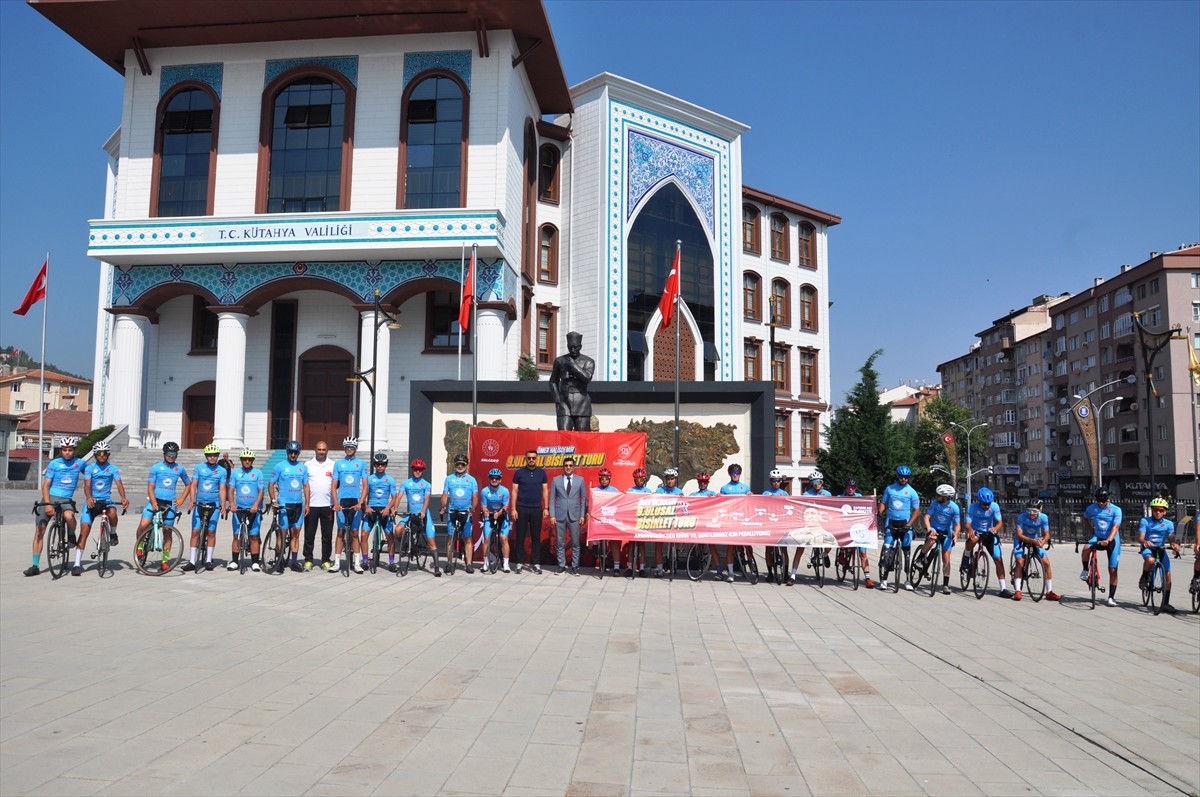 İstanbul'un Arnavutköy Belediyesi tarafından 15 Temmuz şehitlerini anmak amacıyla düzenlenen...