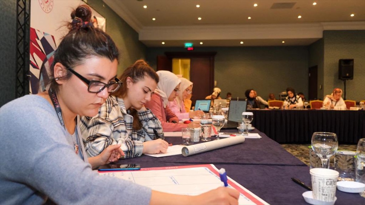 Kadın ve Demokrasi Vakfının (KADEM) yürütücüsü olduğu "İnovasyonda Kadın Programı 9. Girişimcilik...