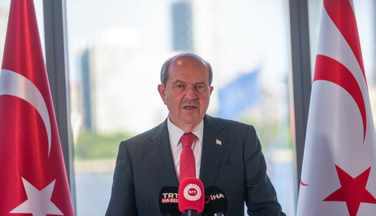 Kuzey Kıbrıs Türk Cumhuriyeti (KKTC) Cumhurbaşkanı Ersin Tatar, ülkesinin kendi geleceğini inşa...