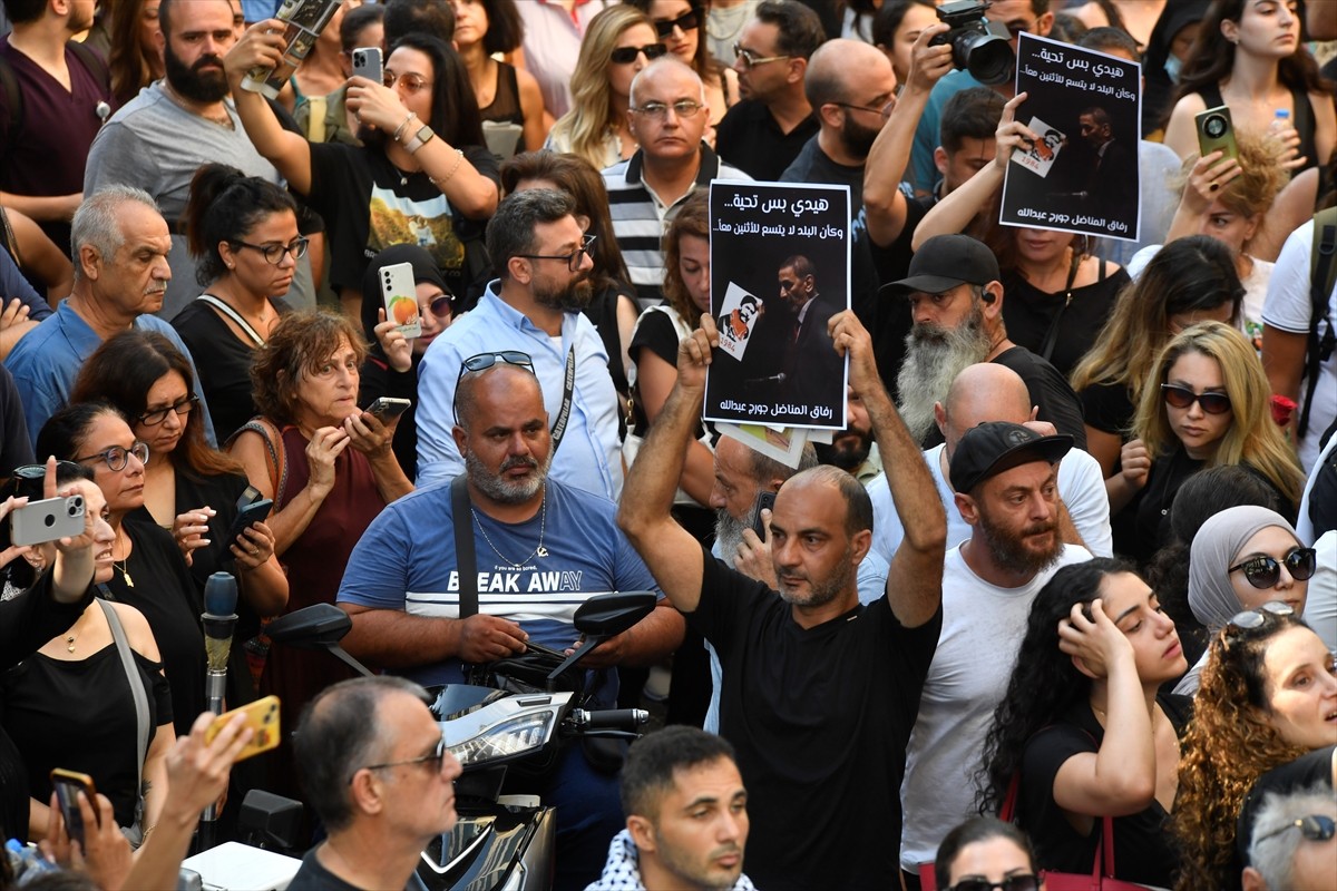 Lübnanlı dünyaca ünlü sanatçı Feyruz’un oğlu, besteci ve tiyatro yazarı Ziyad Rahbani, 69 yaşında...