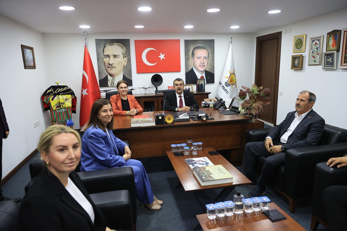 Milli Eğitim Bakanı Yusuf Tekin, Edirne'de ziyaretler gerçekleştirdi.  AK Parti Edirne İl...