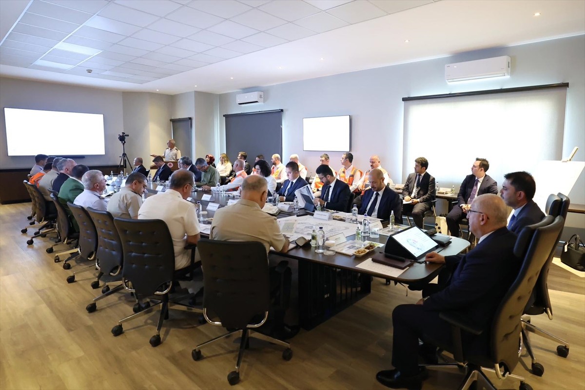 Milli Savunma Bakanı Yaşar Güler ile Çevre, Şehircilik ve İklim Değişikliği Bakanı Murat Kurum...