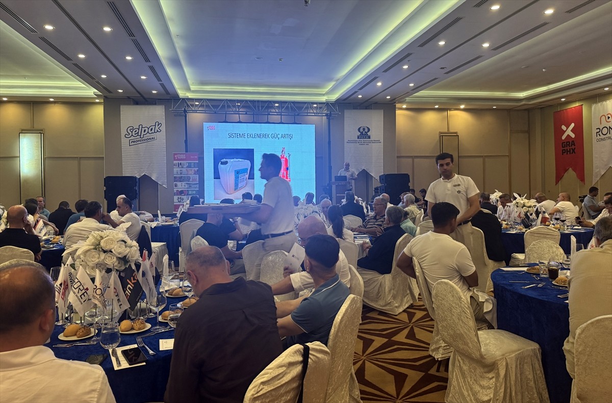 Profesyonel Otel Yöneticileri Derneği (POYD) tarafından her ay geleneksel yapılan öğle yemeği...