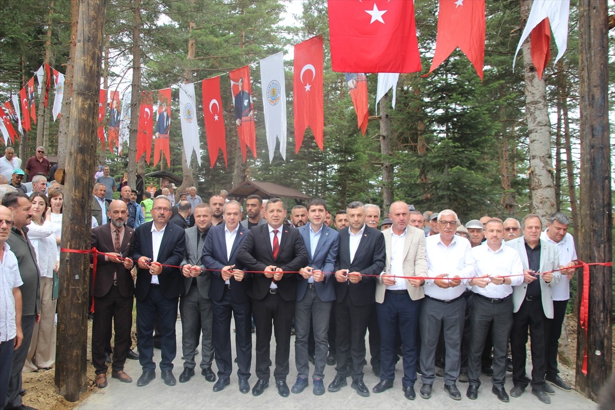 Samsun'un Alaçam ilçesinde, Hüseyin Dede Mesire Alanı törenle hizmete açıldı.