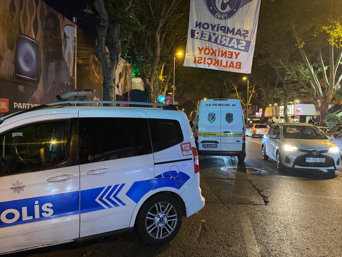 Sarıyer'de, iskele yakınlarında denizde ceset bulundu. Yeniköy İskelesi önlerinde ceset olduğunu...