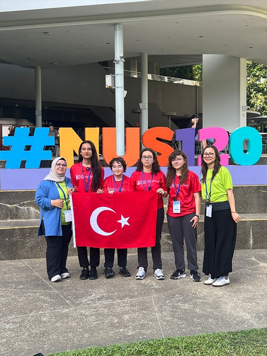 Singapur'da düzenlenen Uluslararası Siber Güvenlik Olimpiyatı'nda Türkiye'yi başarıyla temsil eden...