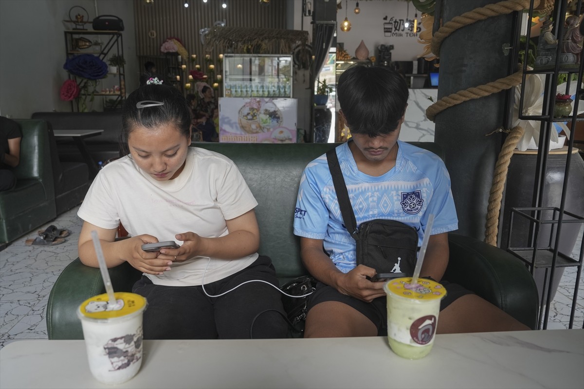 Tayland ile Kamboçya arasındaki tartışmalı sınırda çıkan çatışmada, ⁠ilk belirlemelere göre...