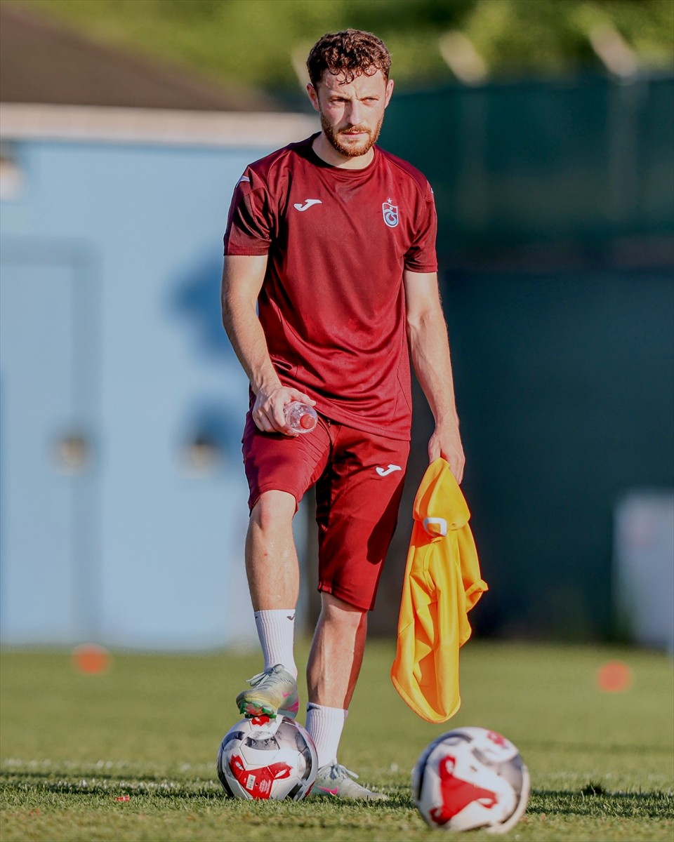 Trabzonspor, yeni sezon hazırlıklarına Mehmet Ali Yılmaz Tesisleri'nde yapılan antrenmanla devam...