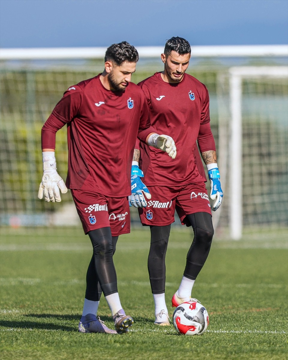 Trabzonspor, yeni sezon hazırlıklarını çift antrenmanla sürdürdü.