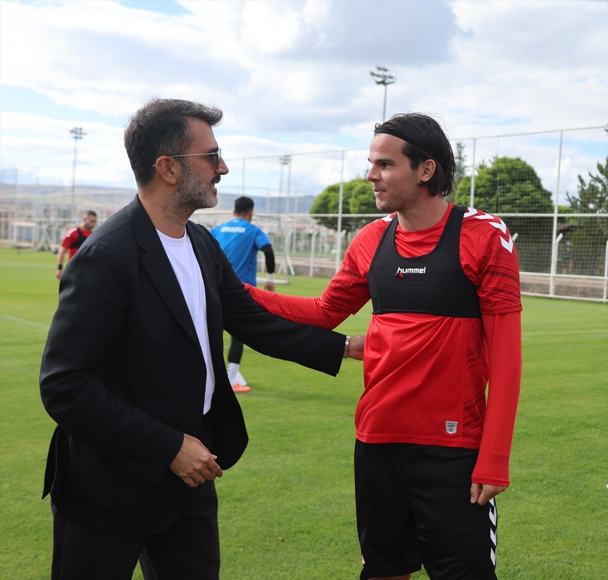 Trendyol 1. Lig ekiplerinden Sivasspor, yeni sezon hazırlıklarına devam etti. Kulüp başkanı Gökhan...