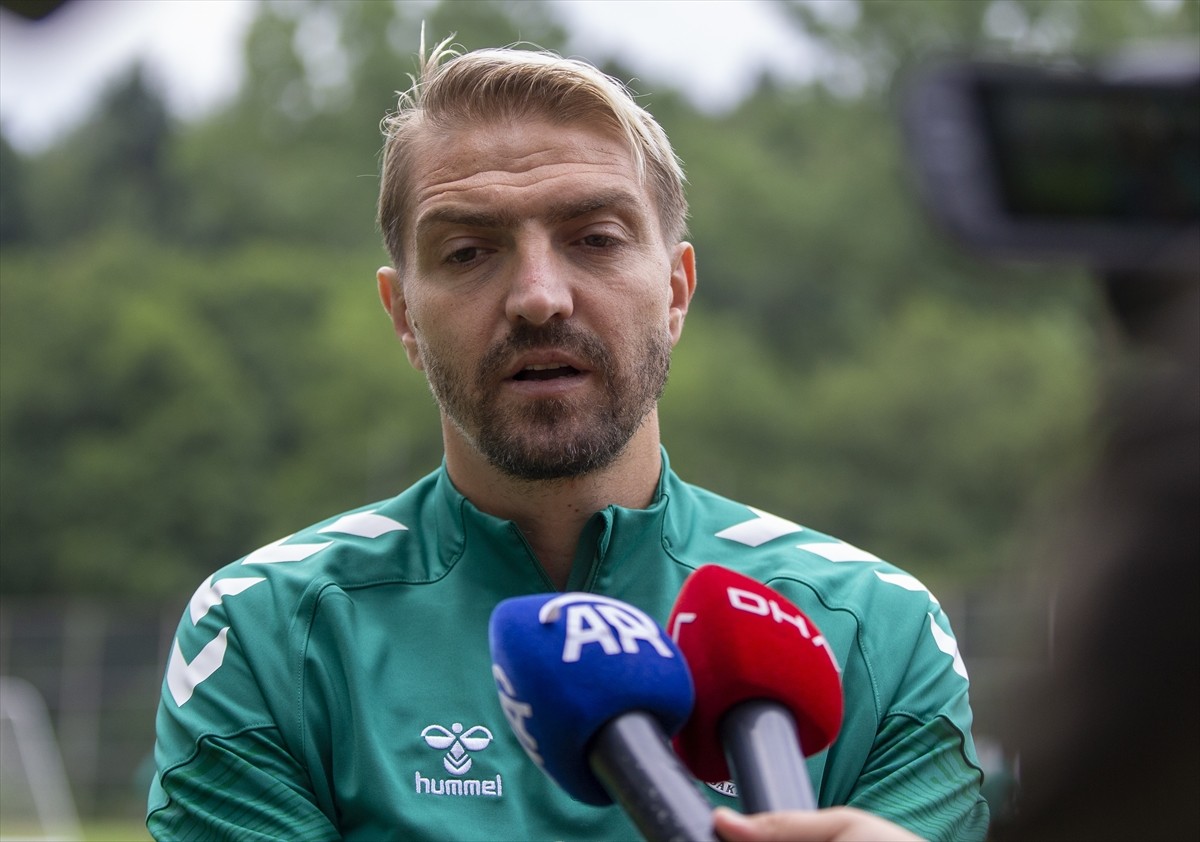 Trendyol 1. Lig takımı Sakaryaspor, Bolu'daki birinci etap kamp çalışmalarını yaptığı antrenmanla...